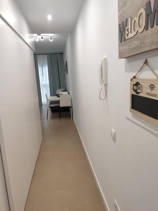 Moderno Apartamento Con Parking,Tarrassa, Barcelona Terrassa Exterior photo